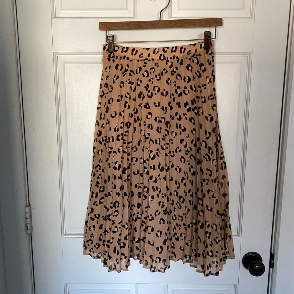 Pleated Leopard Print Midi Skirt - XS